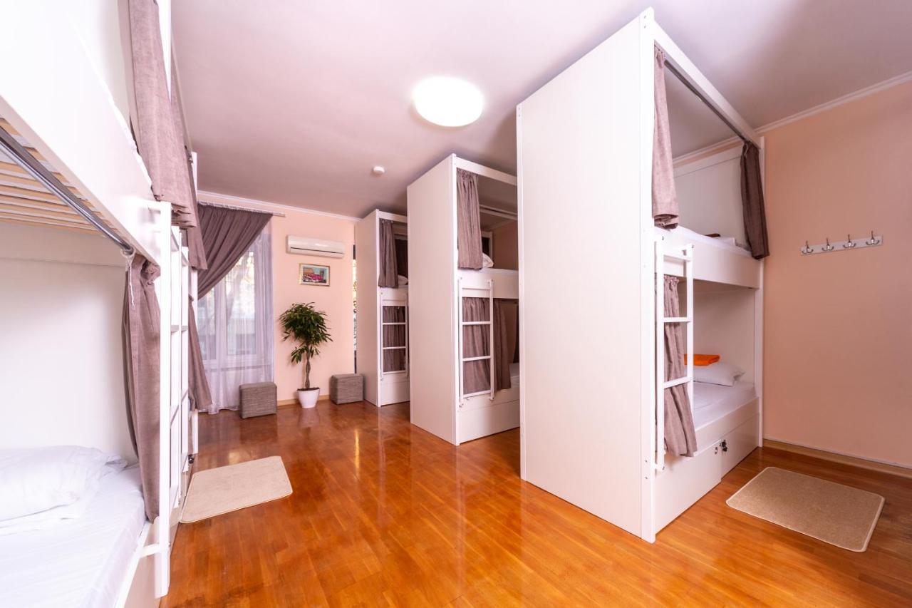 Хостел Friends House Odessa Exterior photo